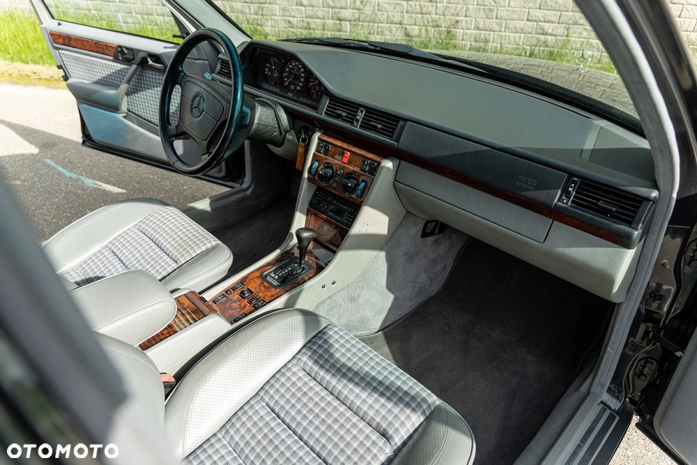 Mercedes-Benz W124 (1984-1993) - 11