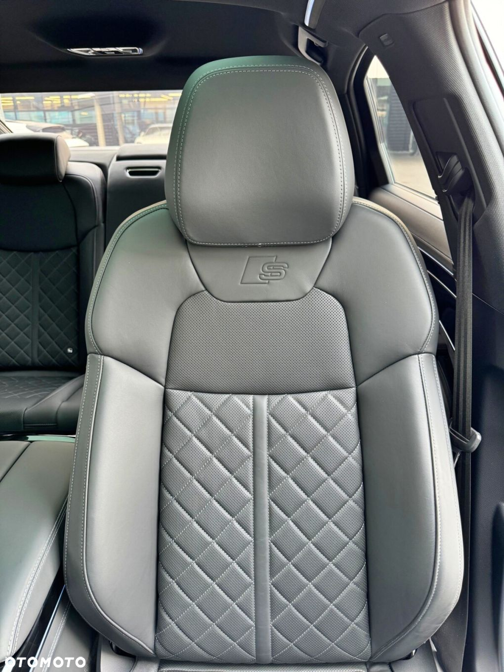 Audi A8 - 13