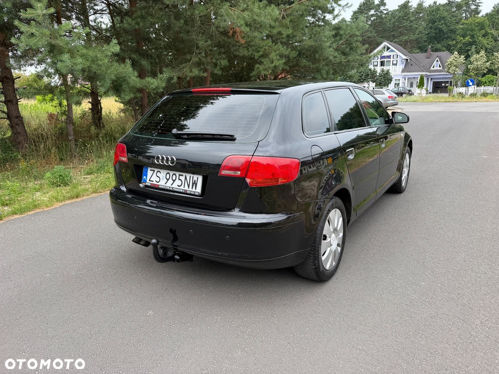 Audi A3 Sportback 2.0 TDI Ambiente S tronic - 8