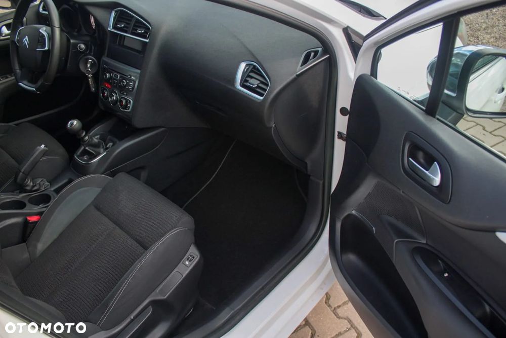 Citroën C4 e-HDi 115 Exclusive - 11