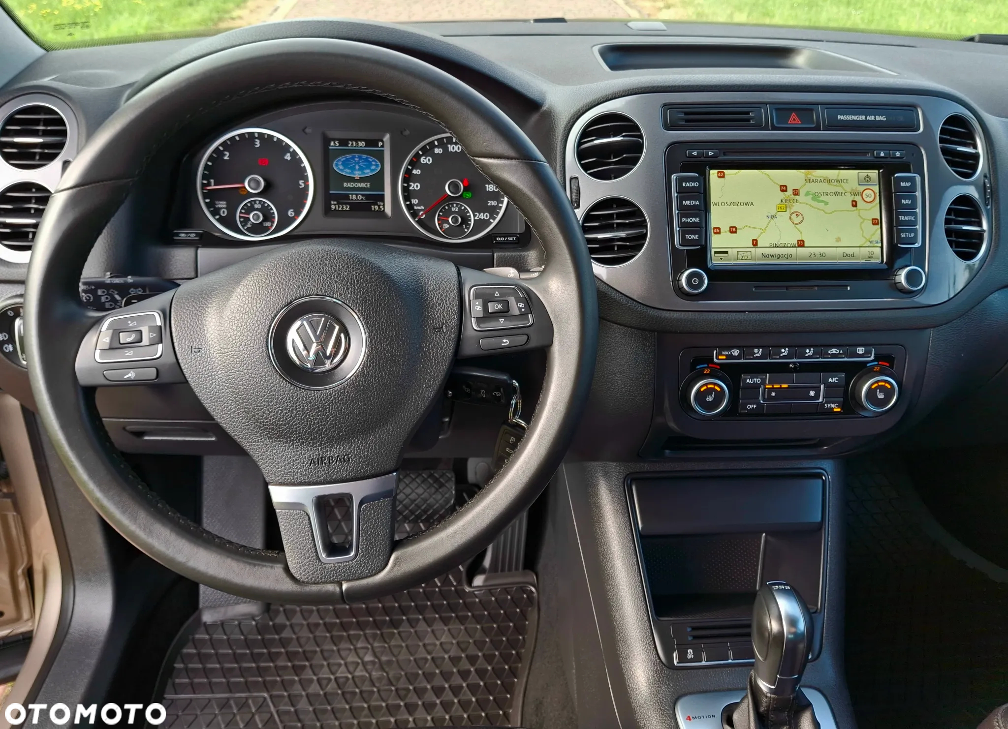 Volkswagen Tiguan 2.0 TDI DPF 4Motion BlueMotion Technology DSG Cup Sport & Style - 20