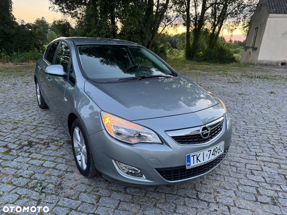 Opel Astra 1.6 Color Edition - 11