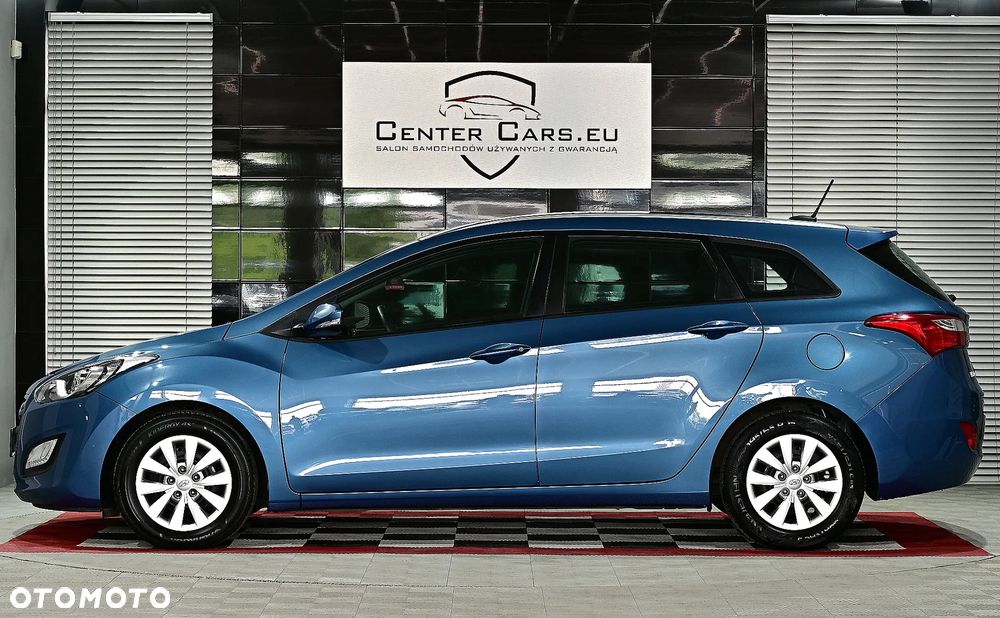 Hyundai i30 blue 1.6 CRDi Trend - 17