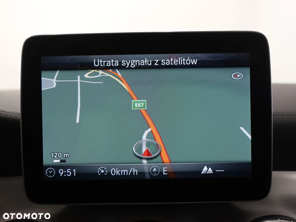 Mercedes-Benz CLA 180 7G-DCT - 33