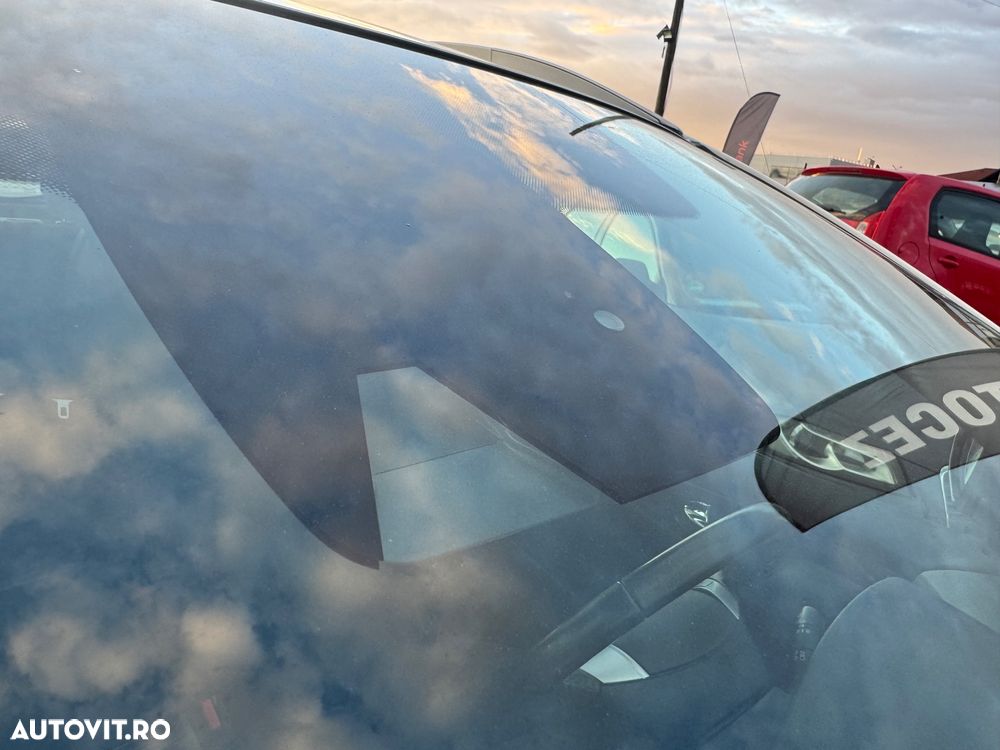 Nissan Qashqai 1.5 DCI N-Connecta - 32