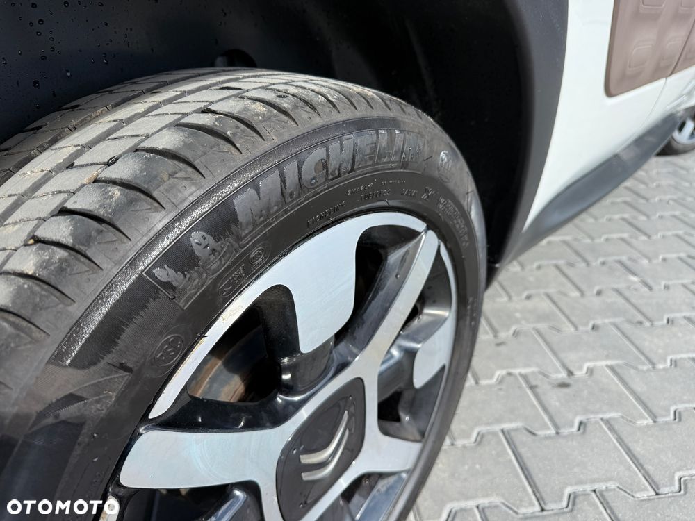 Citroën C4 Cactus 1.2 PureTech Shine - 23