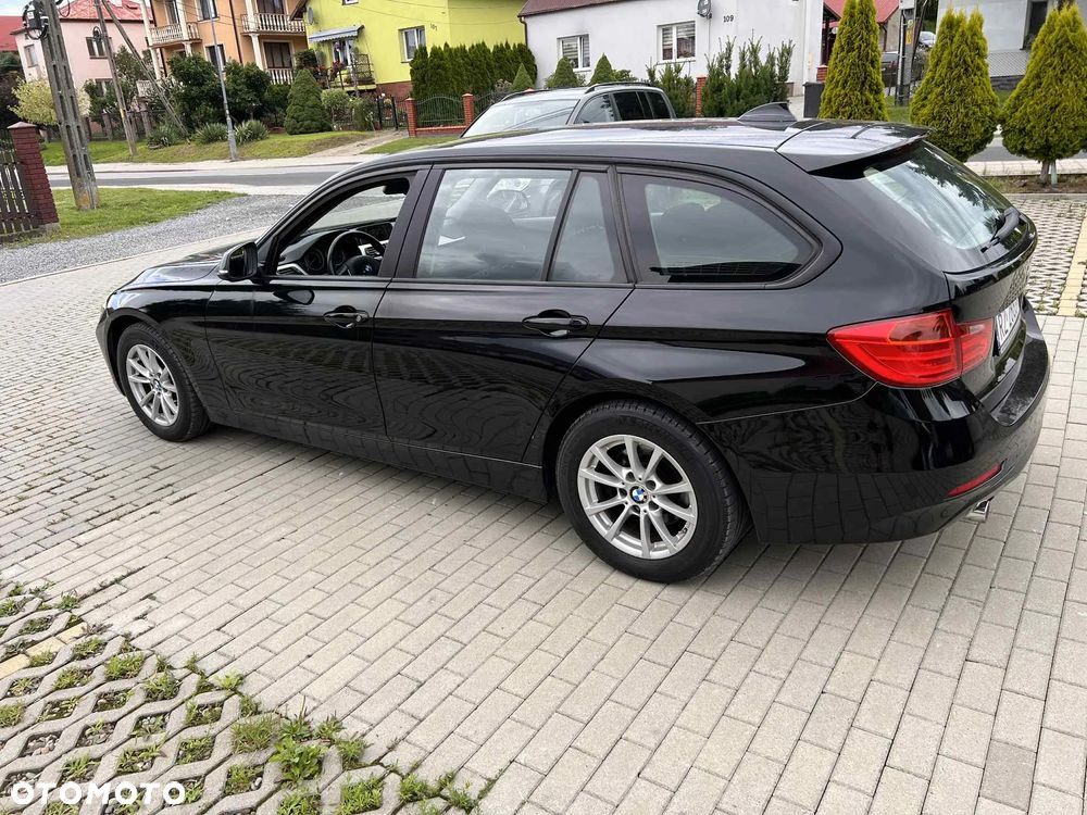 BMW Seria 3 318d Luxury Line - 22