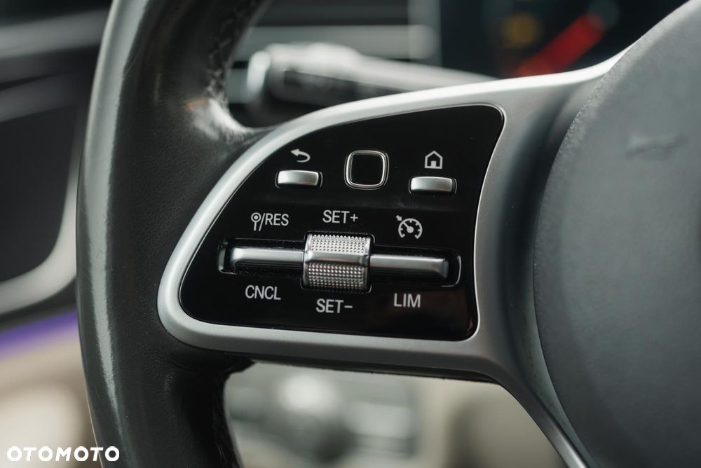 Mercedes-Benz GLE 300 d 4-Matic - 25