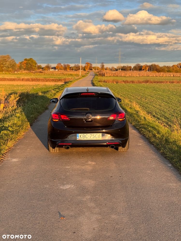 Opel Astra 1.6 T Sport - 2