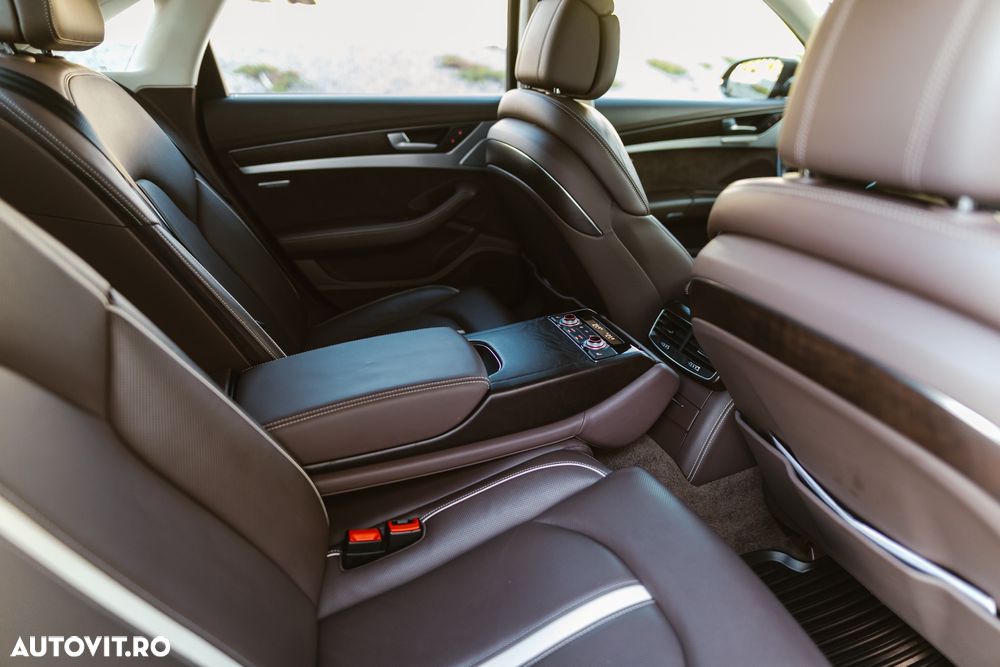 Audi A8 - 12