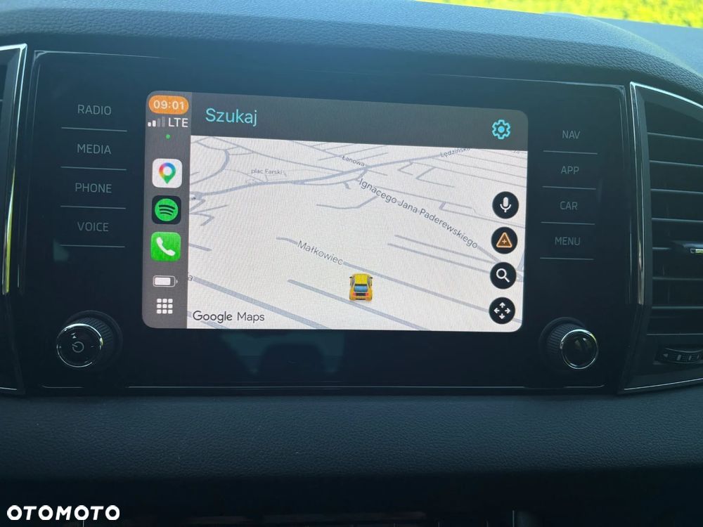 Skoda Karoq 1.5 TSI ACT 4x2 Ambition DSG - 22