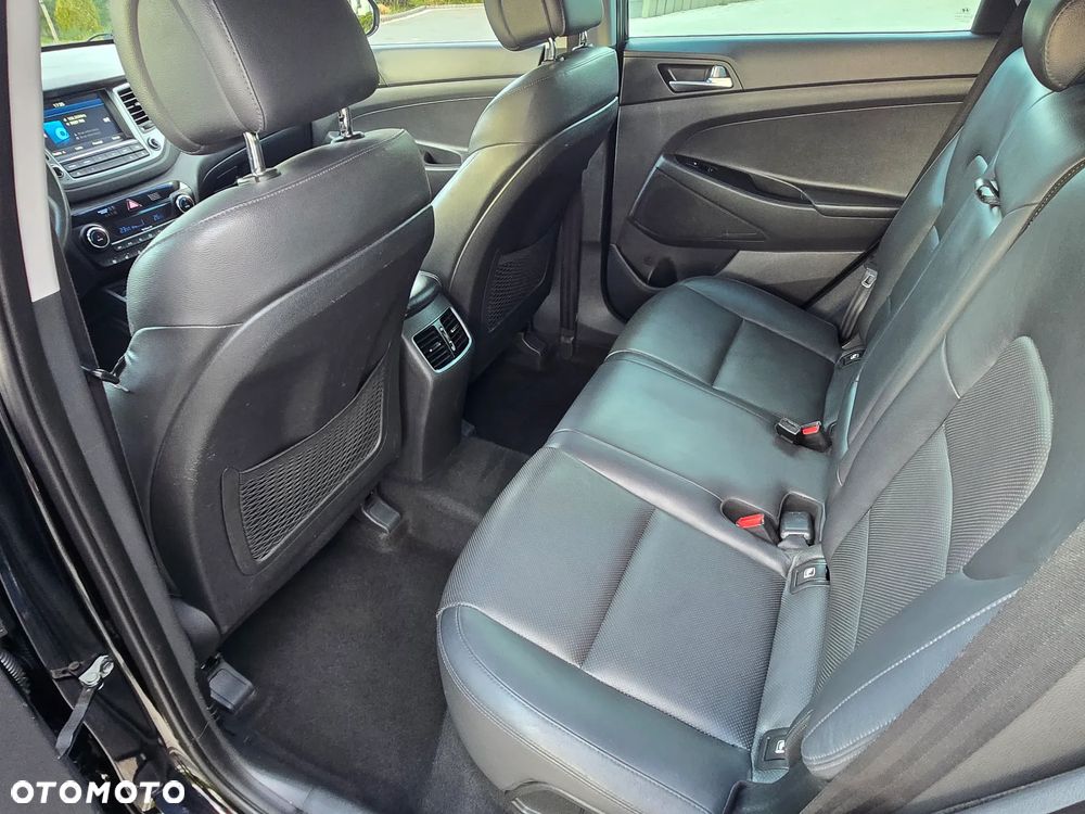 Hyundai Tucson blue 1.7 CRDi 2WD Intro Edition - 18