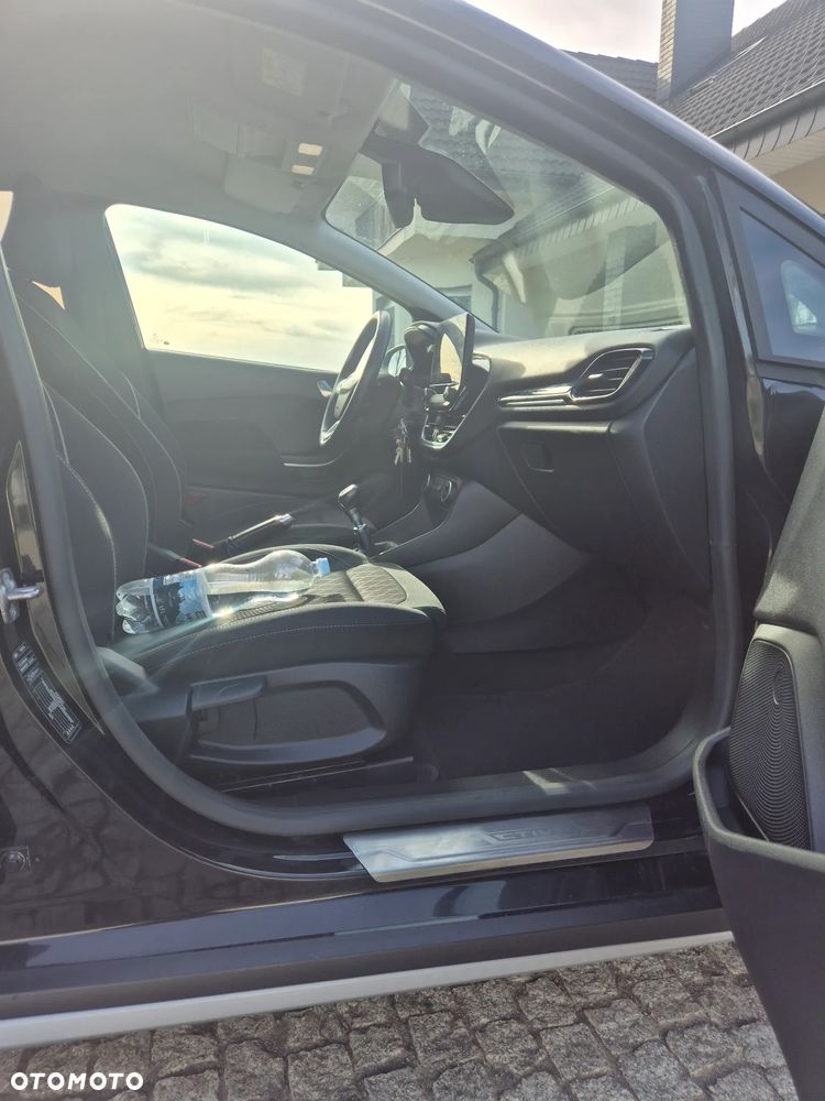 Ford Fiesta - 12