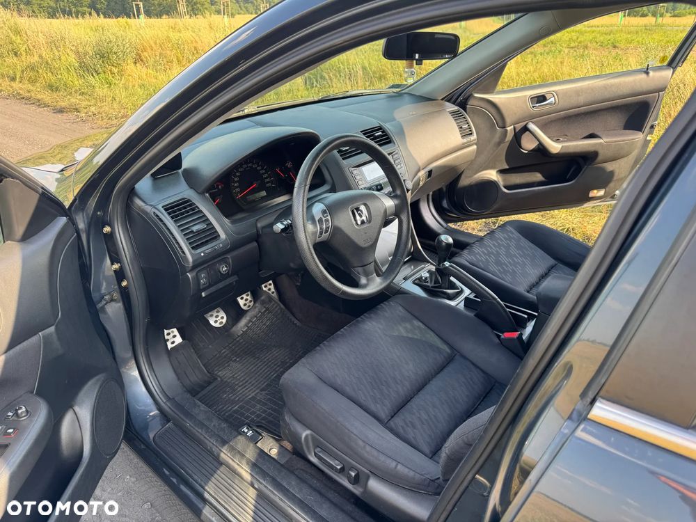 Honda Accord 2.0 Comfort - 16