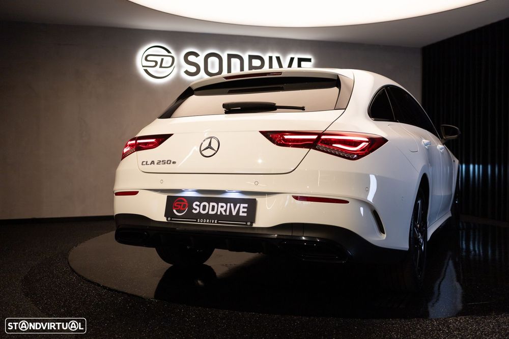 Mercedes-Benz CLA 250 e Shooting Brake AMG Line - 35