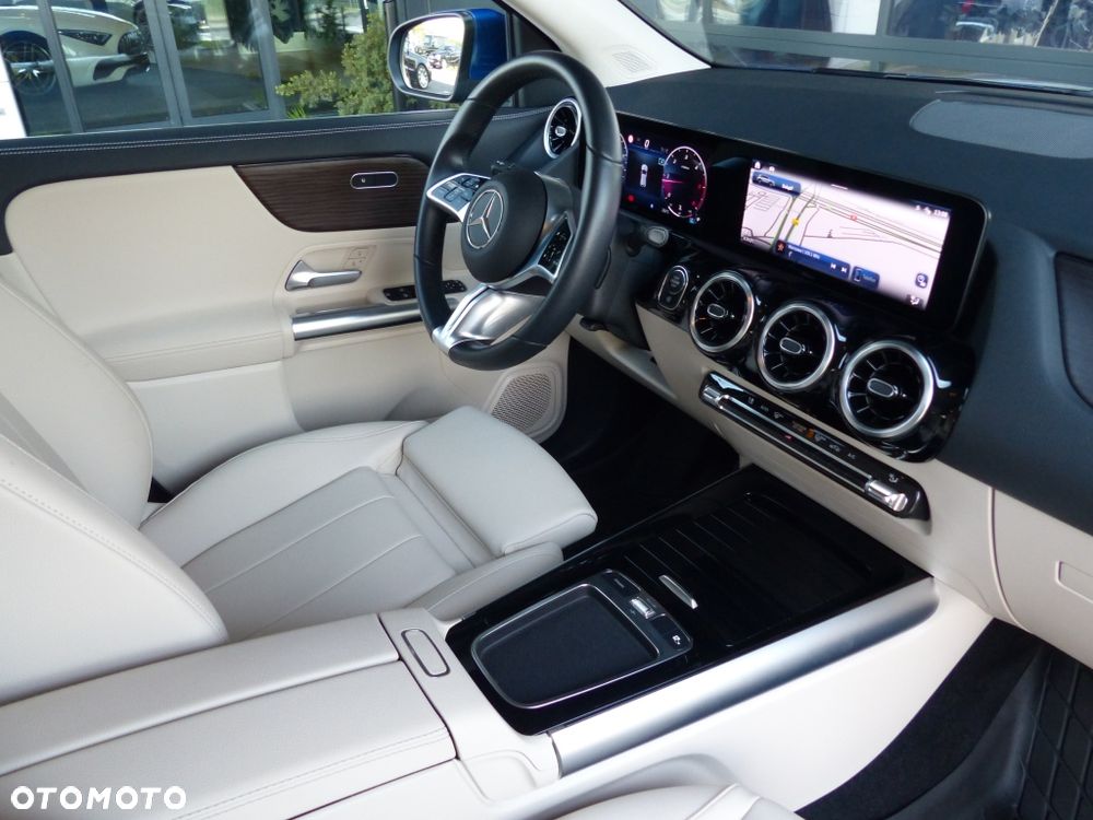Mercedes-Benz GLA 200 d Progressive 8G-DCT - 14
