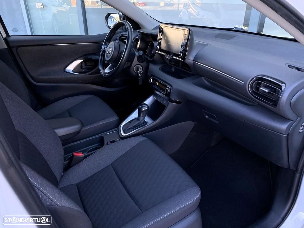 Toyota Yaris 1.5 HSD Exclusive - 9