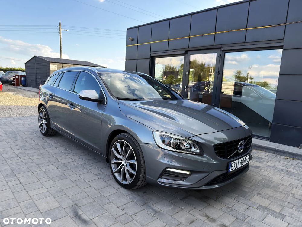Volvo V60 D3 Drive-E R-Design Momentum - 13