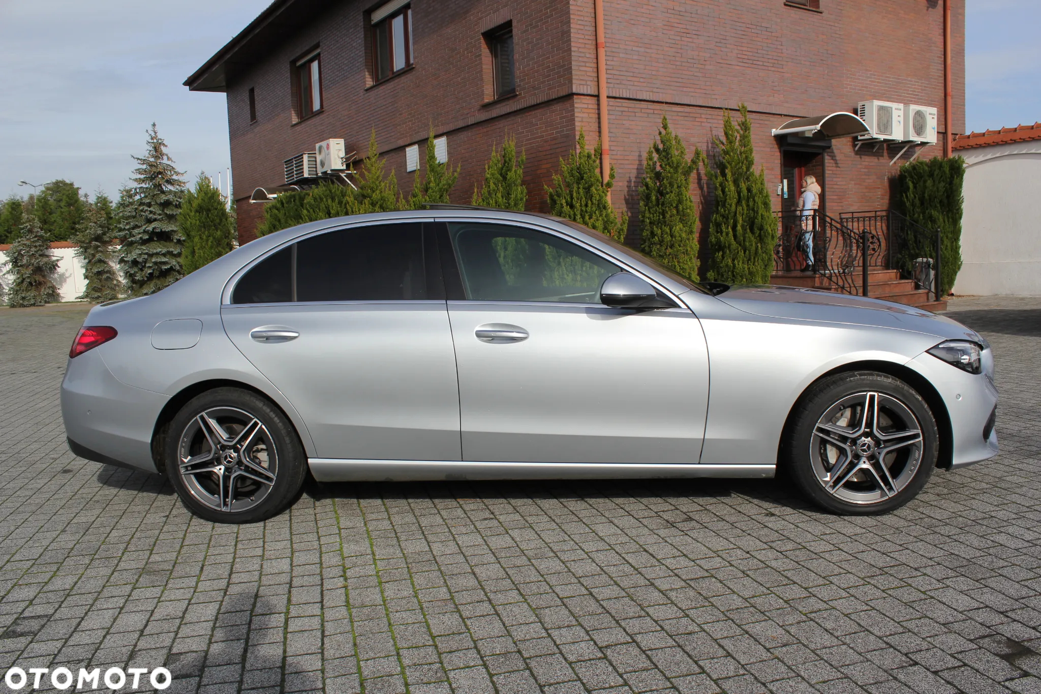 Mercedes-Benz Klasa C 220 d 4Matic T 9G-TRONIC Avantgarde - 4