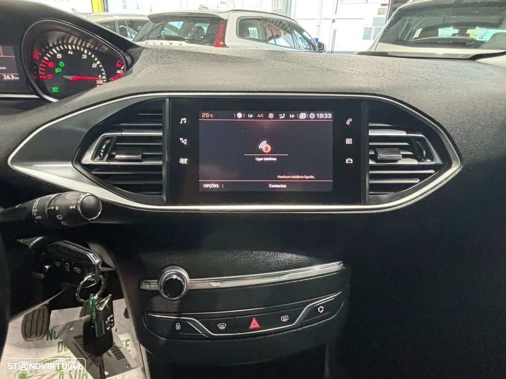 Peugeot 308 1.2 PureTech Business Line - 29