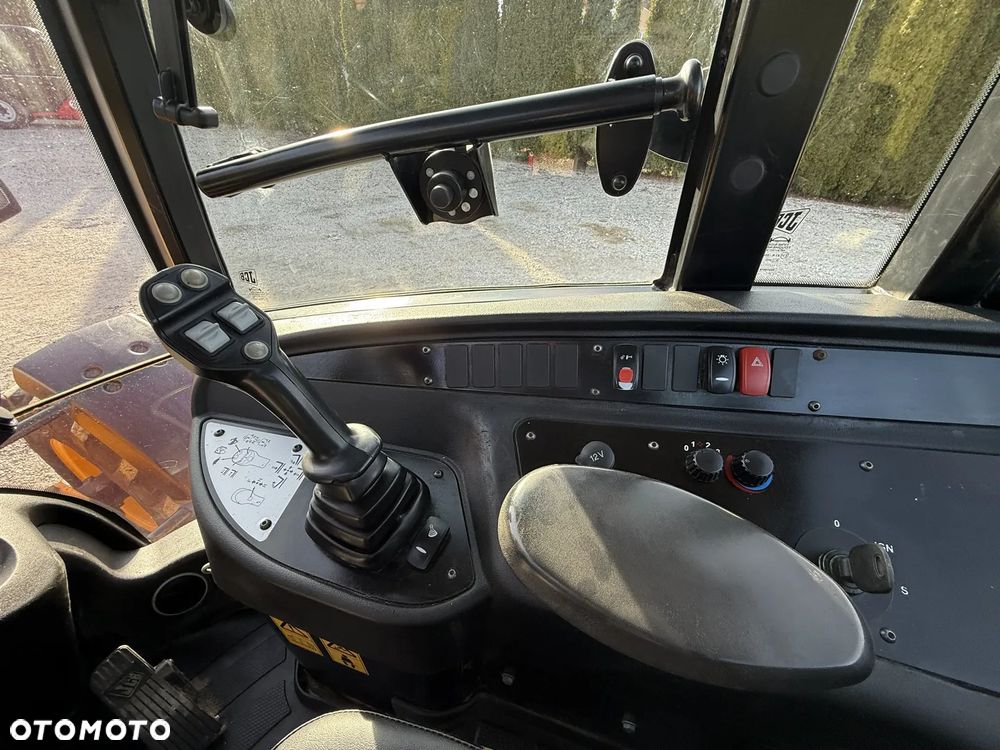 JCB TM 220 AGRI TELESKOP / 2016 ROK / TELESKOP / MAŁE GABARYTY / PIĘKNA / ZADBANA / SPROWADZONA Z NIEMIEC / PIĘKNIE UTRZYMANA / ORYGINAŁ / 180 300 310 320 330 Schaffer - 36