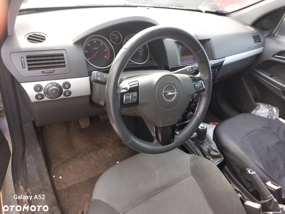 Zderzak OPEL ASTRA H 1,7D 10R.  maska,klapa,drzwi,lampy..... - 7