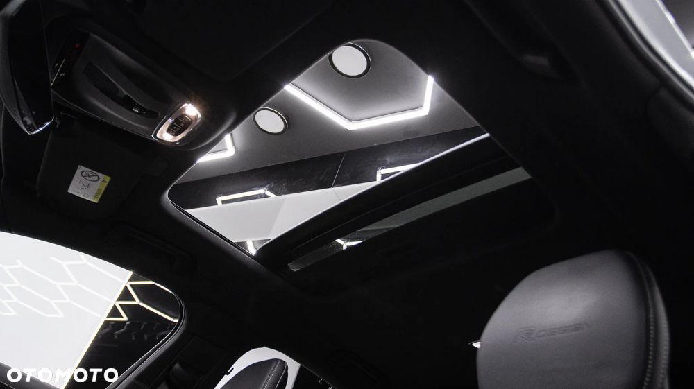 Volvo S90 B4 B R-Design - 11