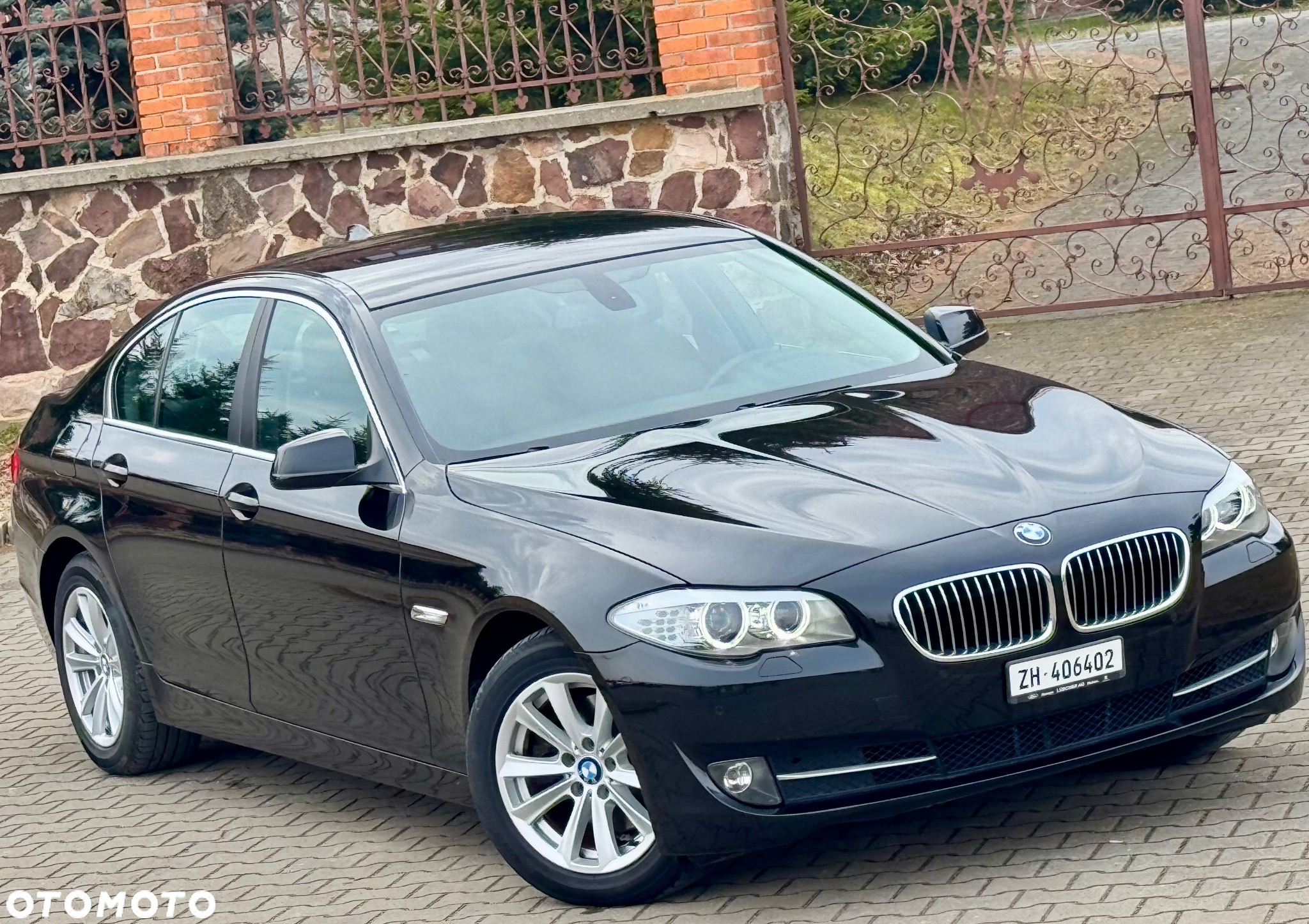 BMW Seria 5 523i - 6