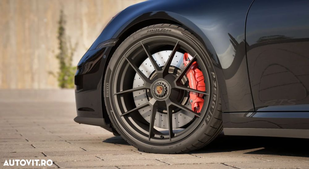 Porsche 911 Carrera 4 GTS PDK - 2