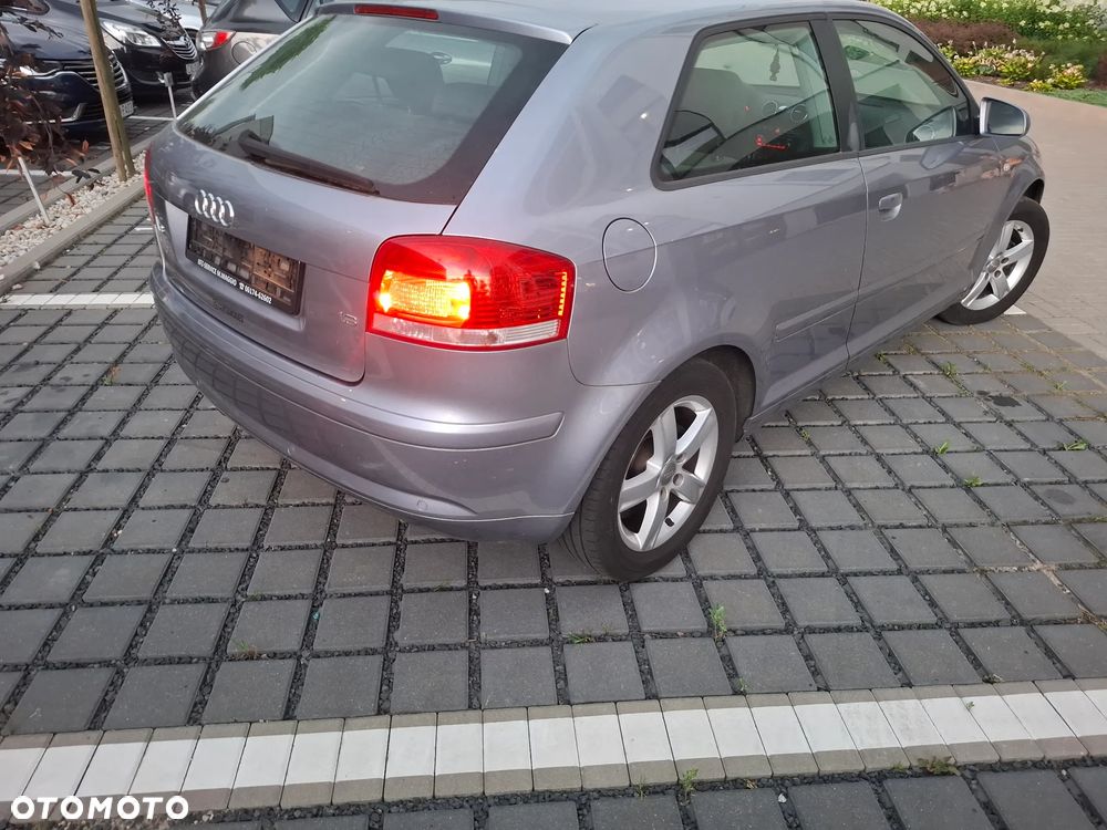 Audi A3 3-drzwiowe 1.6 Ambiente - 5