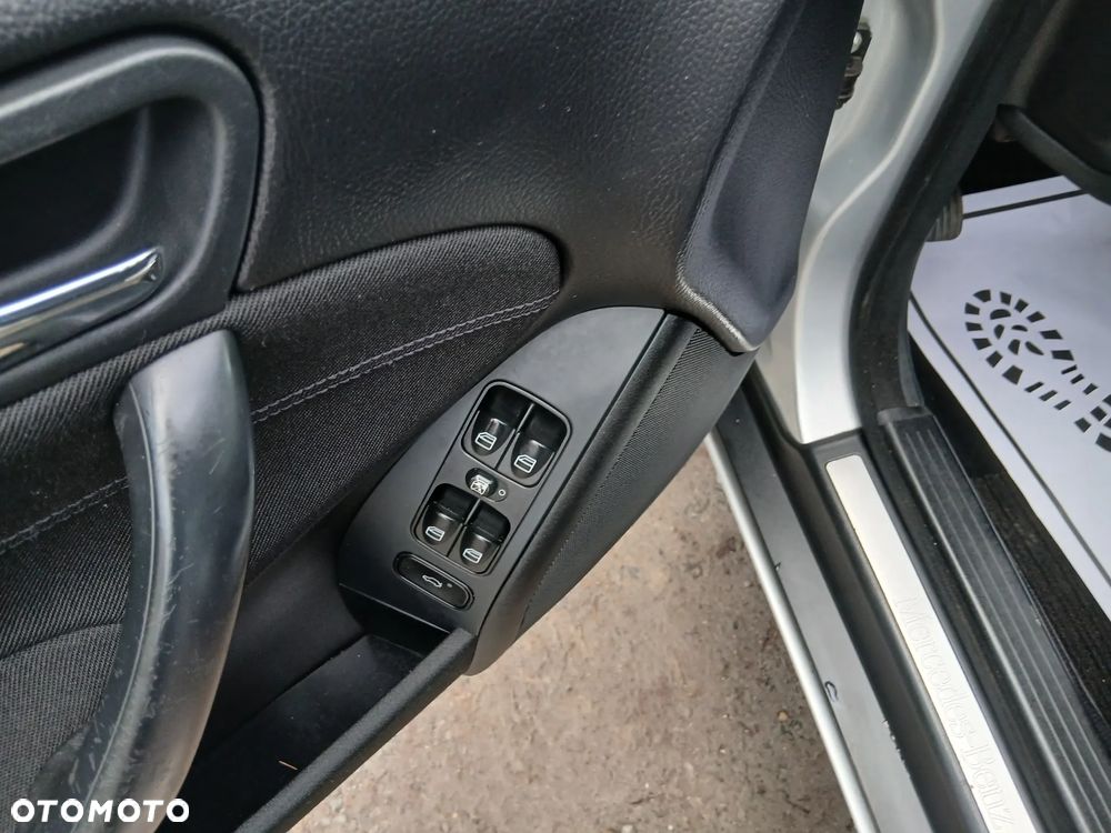 Mercedes-Benz Klasa C 180 Kompressor Classic Starline - 18