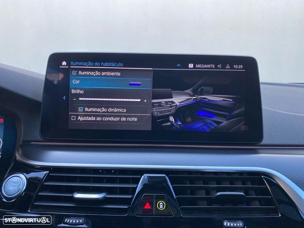BMW 530 e Pack Desportivo M - 13
