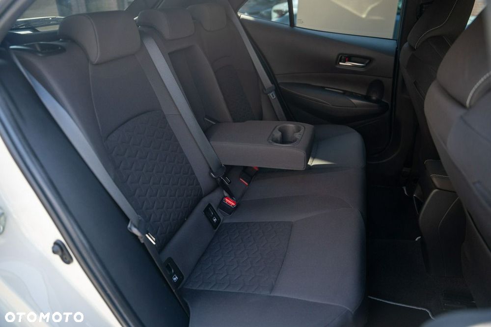 Toyota Corolla 1.8 Hybrid Comfort - 34