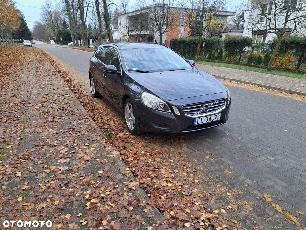 Volvo V60 T3 Summum - 8
