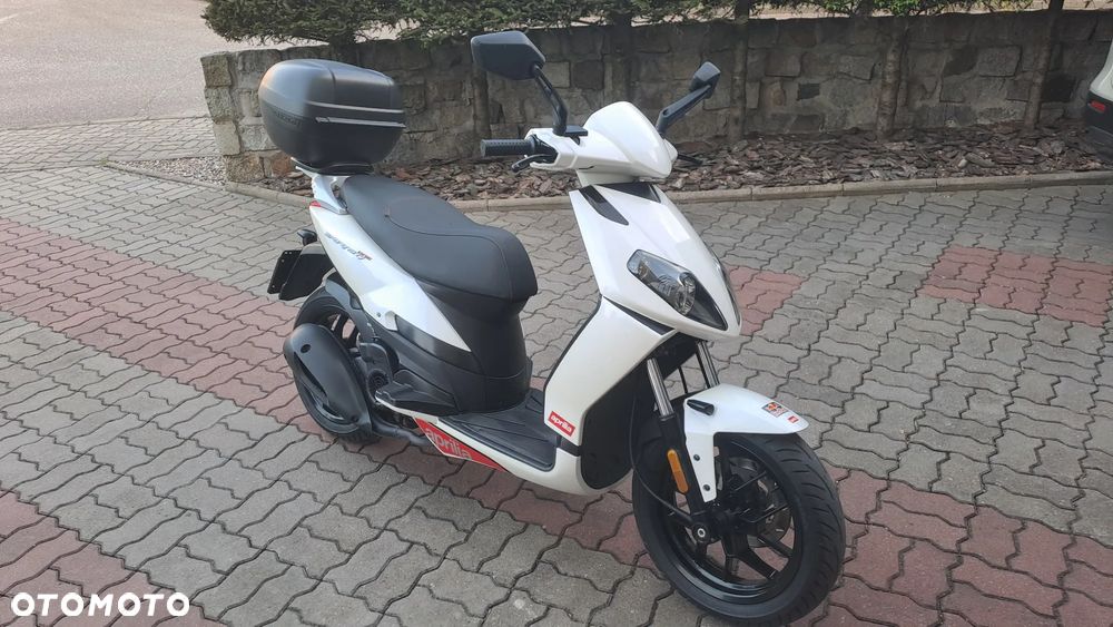 Aprilia Sportcity - 1
