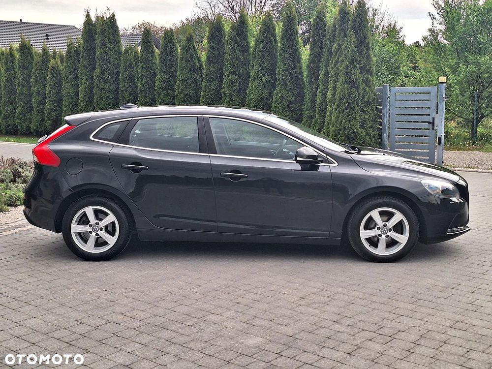 Volvo V40 D2 Momentum - 4
