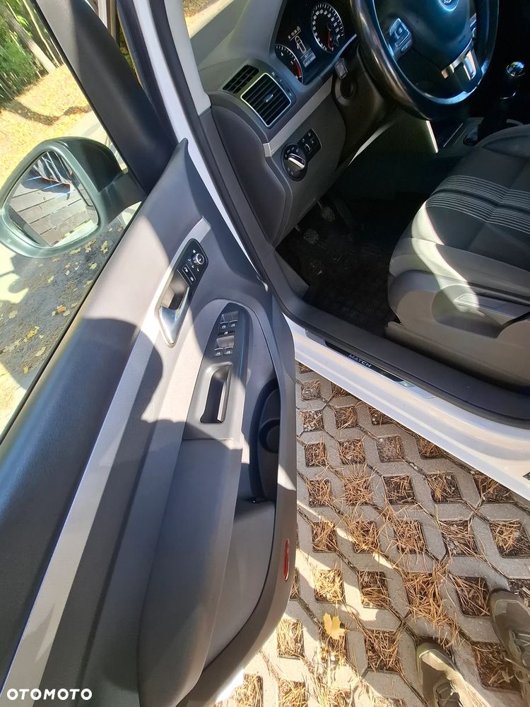 Volkswagen Touran 1.6 TDI DPF BlueMotion Technology MATCH - 28