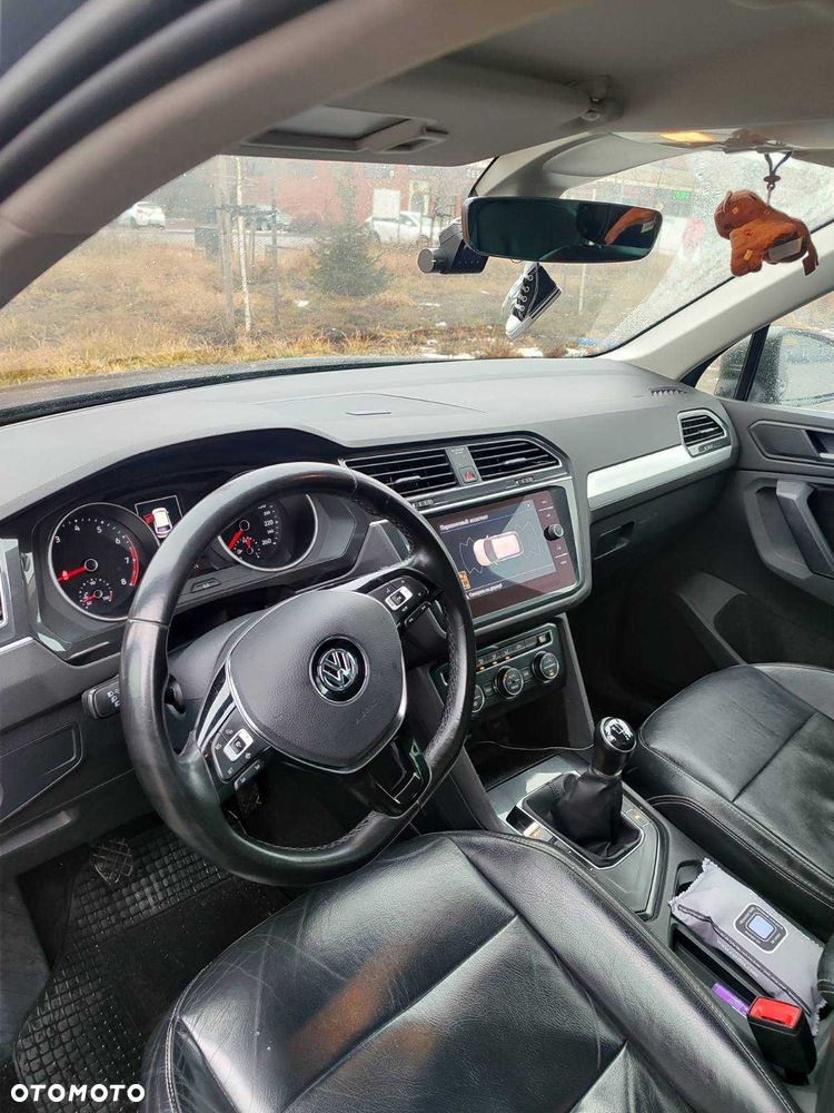 Volkswagen Tiguan - 4