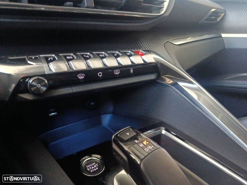 Peugeot 3008 1.6 Hybrid Allure e-EAT8 - 21