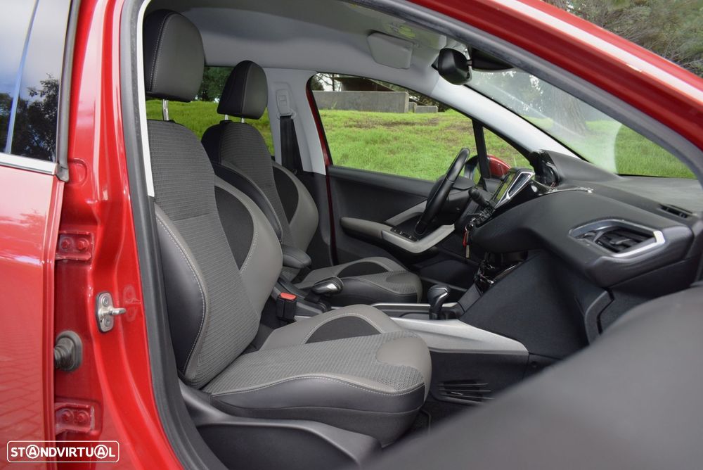 Peugeot 2008 1.2 PureTech Allure EAT6 - 7