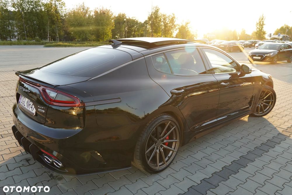 Kia Stinger - 4