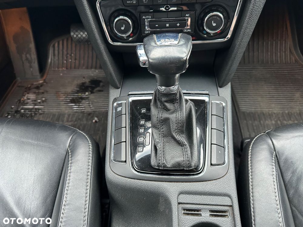 Skoda Superb 2.0 TDI Elegance DSG - 19
