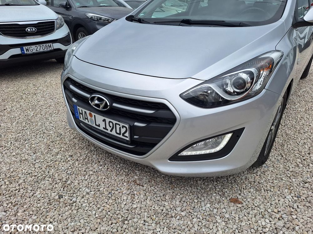 Hyundai i30 blue 1.6 GDI Trend - 3