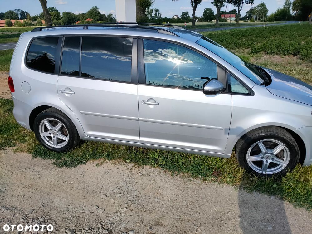 Volkswagen Touran 1.4 TSI STYLE - 27