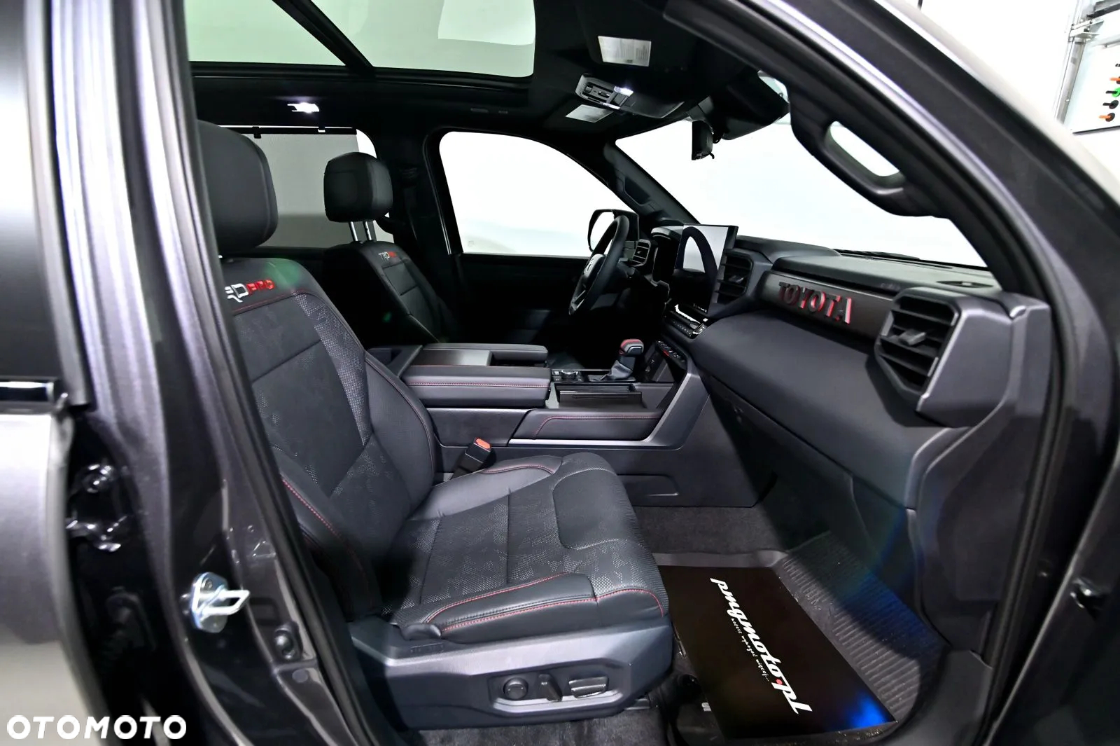 Toyota Sequoia - 21