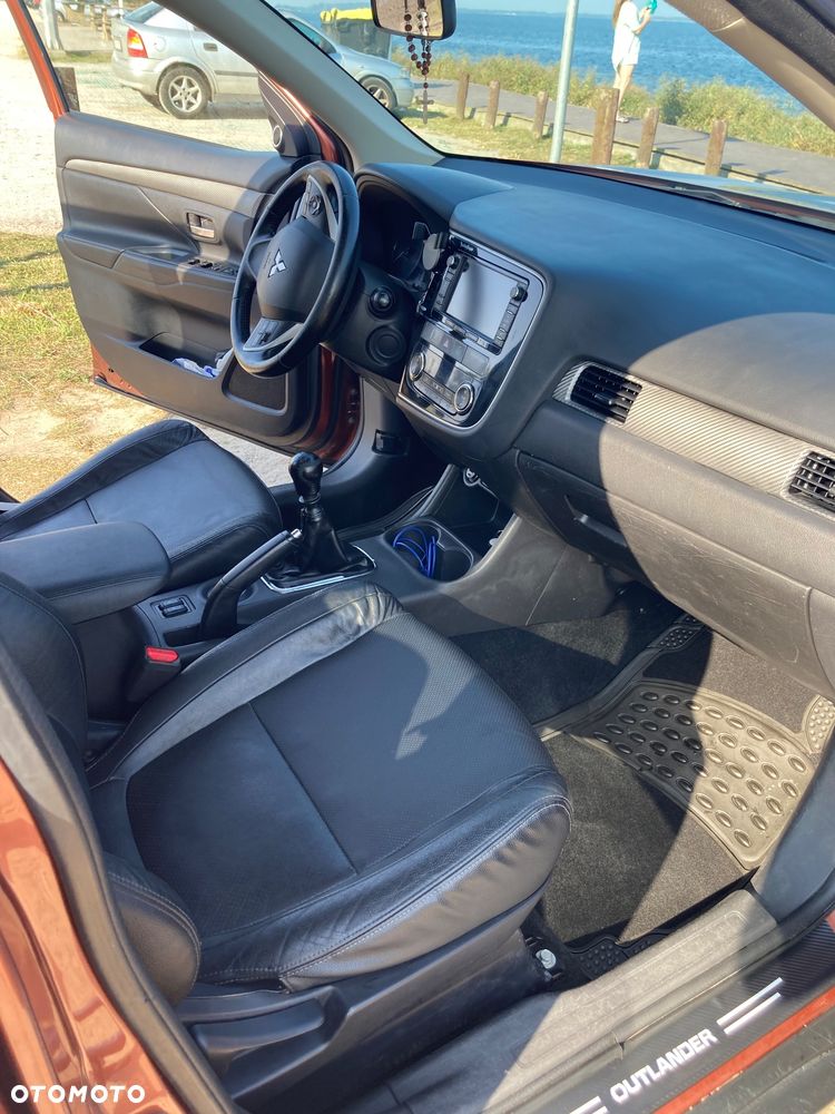 Mitsubishi Outlander 2.2 DI-D 4WD Intense - 10