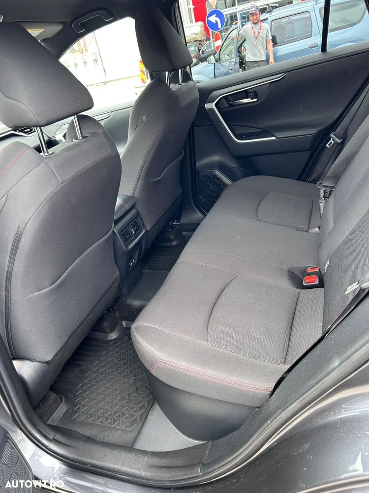 Toyota RAV4 - 7