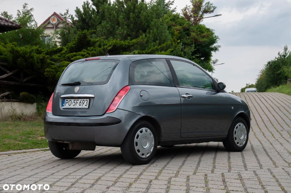 Lancia Ypsilon 1.2 16v Class - 6