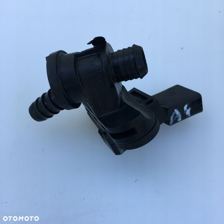 CZUJNIK CIŚNIENIA VW AUDI 8E0611933A 036906051C - 3