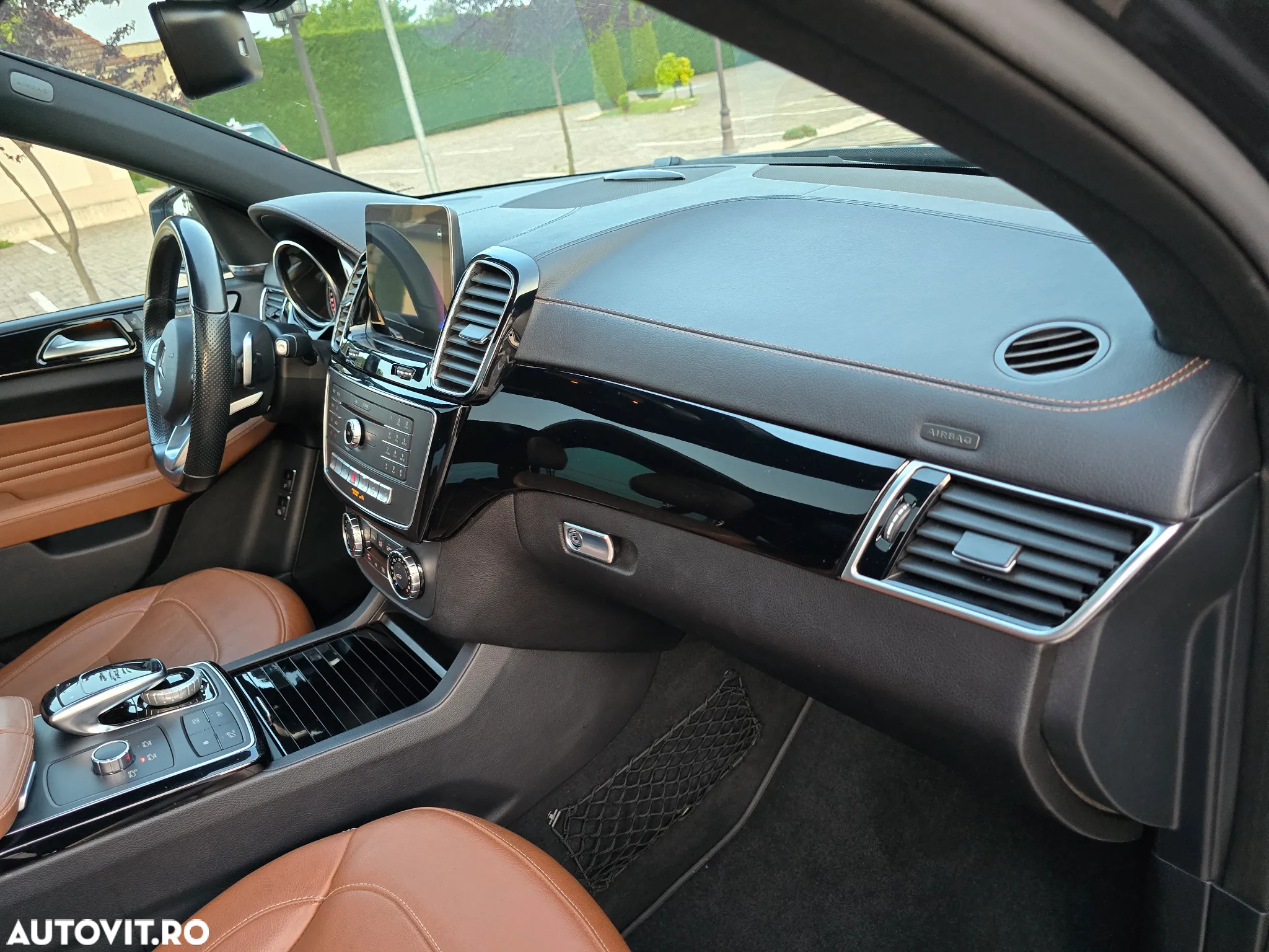 Mercedes-Benz GLE 350 d 4Matic 9G-TRONIC AMG Line - 13